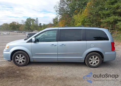2012 Chrysler Town & Country Touring from USA, damaged, VIN 2C4RC1BGXCR301271